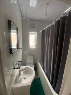 Zukz Haven - Luton - 0