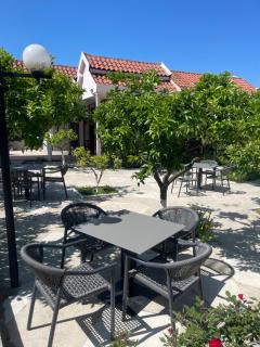 Restaurant Bujtina Portokallja - Fier - 7