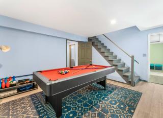 Vacation Home w Game Room Sauna Hot Tub Private Pool - East Stroudsburg - 6