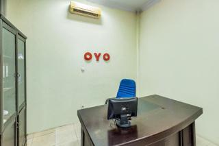 OYO 1906 Zhafira Guest House Syariah - Makassar - 8