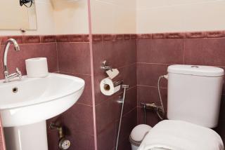 Saryan Street 2 Bedroom Large apt with Balcony! - Yerevan - 1