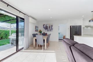 A peaceful private home away from home in Pacific Pines - Gold Coast - 6