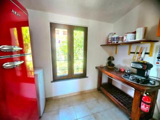 Stylish home with views 4 min walk to the beach!! - Solanas - 4