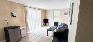 Cozy Tiny Home - Jacksonville - 3
