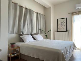 Sea View Serenity 3BR Home near Beach & Town - Samos - 1