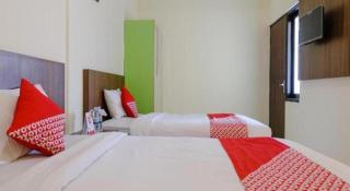 OYO 709 Menjangan Residence at Klayatan - Gadang - 2