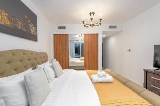 Duplex Penthouse on 73rd Floor in Dubai Marina - 8