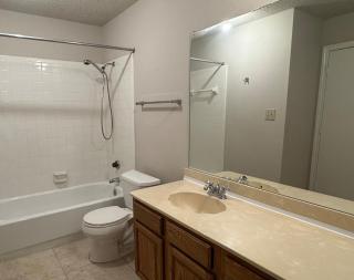 Spacious 2BR Townhome - Richardson - 1