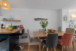 Seaside Rendezvous - Sleeps 7, Sea Views & Parking - Brixham - 1