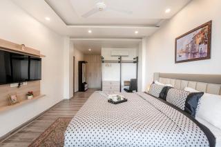 Alaya Stays Pinnacle Hilltop 3BHK Apartment with Picturesque Balcony & Scenic Views - Barog - 1