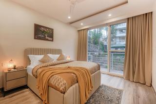 Alaya Stays Pinnacle Hilltop 3BHK Apartment with Picturesque Balcony & Scenic Views - Barog - 9