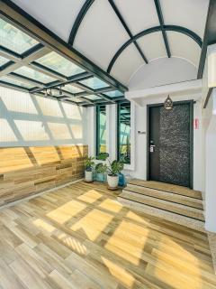 Flower House - 6