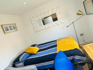 Middle Kent Lux! - Moffat - 7