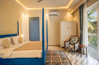 ELIVAAS Purple Coral Luxe 5-BHK Villa With Two Pvt Pools & Lift - Assagao - 3