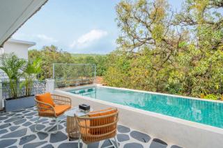 ELIVAAS Purple Coral Luxe 5-BHK Villa With Two Pvt Pools & Lift - Assagao - 8