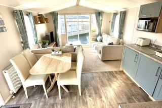 Trecco Bay - Sleeps 6 - Pet Friendly - Parking - Porthcawl - 4