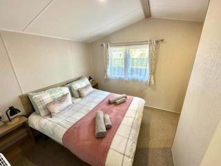 Trecco Bay - Sleeps 6 - Pet Friendly - Parking - Porthcawl - 6