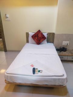Happy Homely Stay Hotels - Pune - 1
