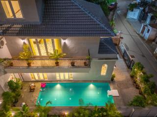 Mayfair 5BHK Super Luxury Private Pool Villa Calangute - Goa - 4