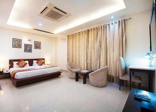BlueNeck Hotel Near Fortis Hospital Millennium City Centre - Gurgaon - 3