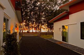 Turtle Beach House ONE - 6
