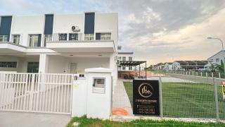 A27 Royal Dato Onn 2 Party House Corner Lot - Johor Bahru - 0