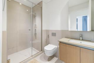 Modern 1BR Apartment Near Creek Beach with Pool & Balcony - Holiday Boulevard - 5