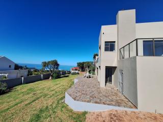 Barefoot Bliss Holiday Home - Port Alfred - 0