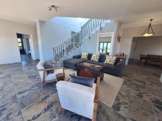 Barefoot Bliss Holiday Home - Port Alfred - 9