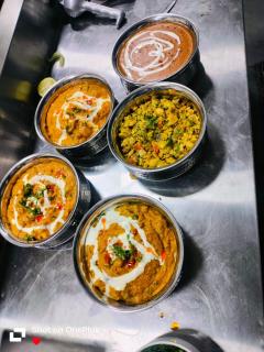BlueNeck Hotel Near Fortis Hospital Millennium City Centre - Gurgaon - 7