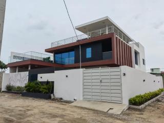 Belle villa à FIDJROSSE - Cotonou - 0