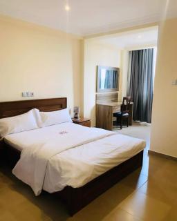 San Mames Hotel - - 0