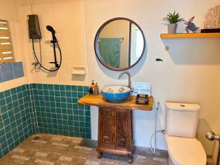 Turtle Beach House TWO - - 4
