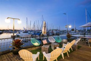 Nightcap at Kawana Waters Hotel - Kawana Waters - 2
