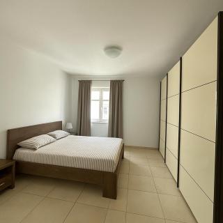 Balutta 3 Bedroom 3 Bathroom Apartment - Sliema - 4