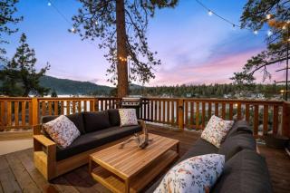 Stunning Lakefront Dock Views Fire pit-Black Fox - 2