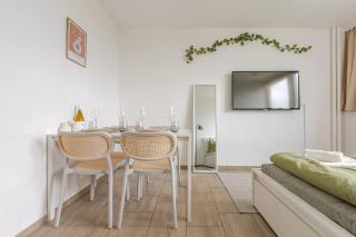 Schönes Apartment mit Parkplatz & 24h CheckIn 2 - 8