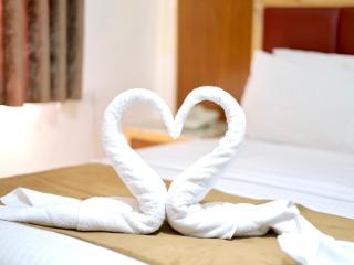 The Yacht Hotel - 7