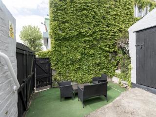 Pass the Keys Seaside 2-Bedroom Flat Parking Sleeps 6 - Southend-on-Sea - 8