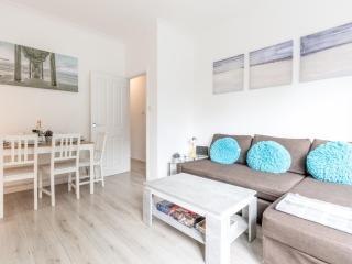 Pass the Keys Seaside 2-Bedroom Flat Parking Sleeps 6 - Southend-on-Sea - 5