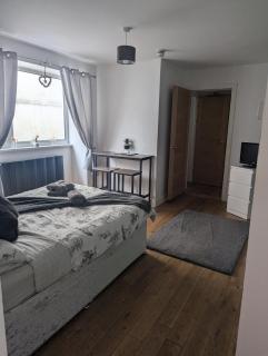 Plush Place - Swansea - 0