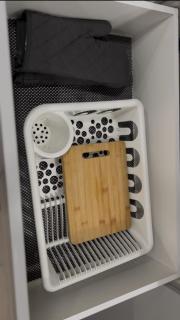 Blissful Nest - Cozy, Classy 2 Bedroom Private Suite Netflix, free Parking, 20 minutes to West Edmonton Mall and Airport - 1