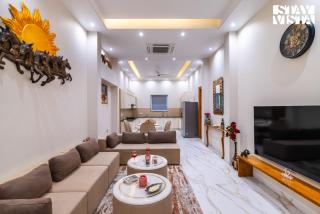 StayVista at Avanya Retreat with Bonfire, BBQ - Manesar - 5
