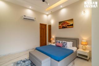 StayVista at Avanya Retreat with Bonfire, BBQ - Manesar - 2