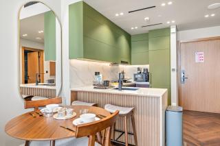 Cozy 1BR Apartment in JVC with Balcony, Pool & Gym - 6