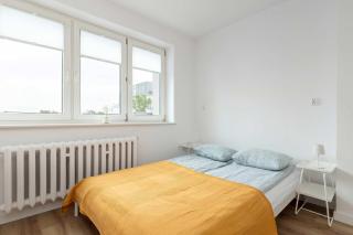 Spacious Apartment in Gdynia for 6 People by Noclegi Renters - Gdynia - 9
