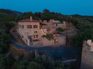 Niki's Tower - Stone Gems by the Sea - Kalamata - 8