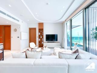 Seafront Serenity Palm Escape with Pool Access - 9