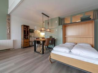 Apartment by Dutch Coast with Dune Views - Julianadorp - 2