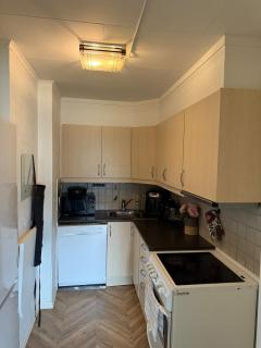 Scenic Apartment, Free Parking & Near Center - 4